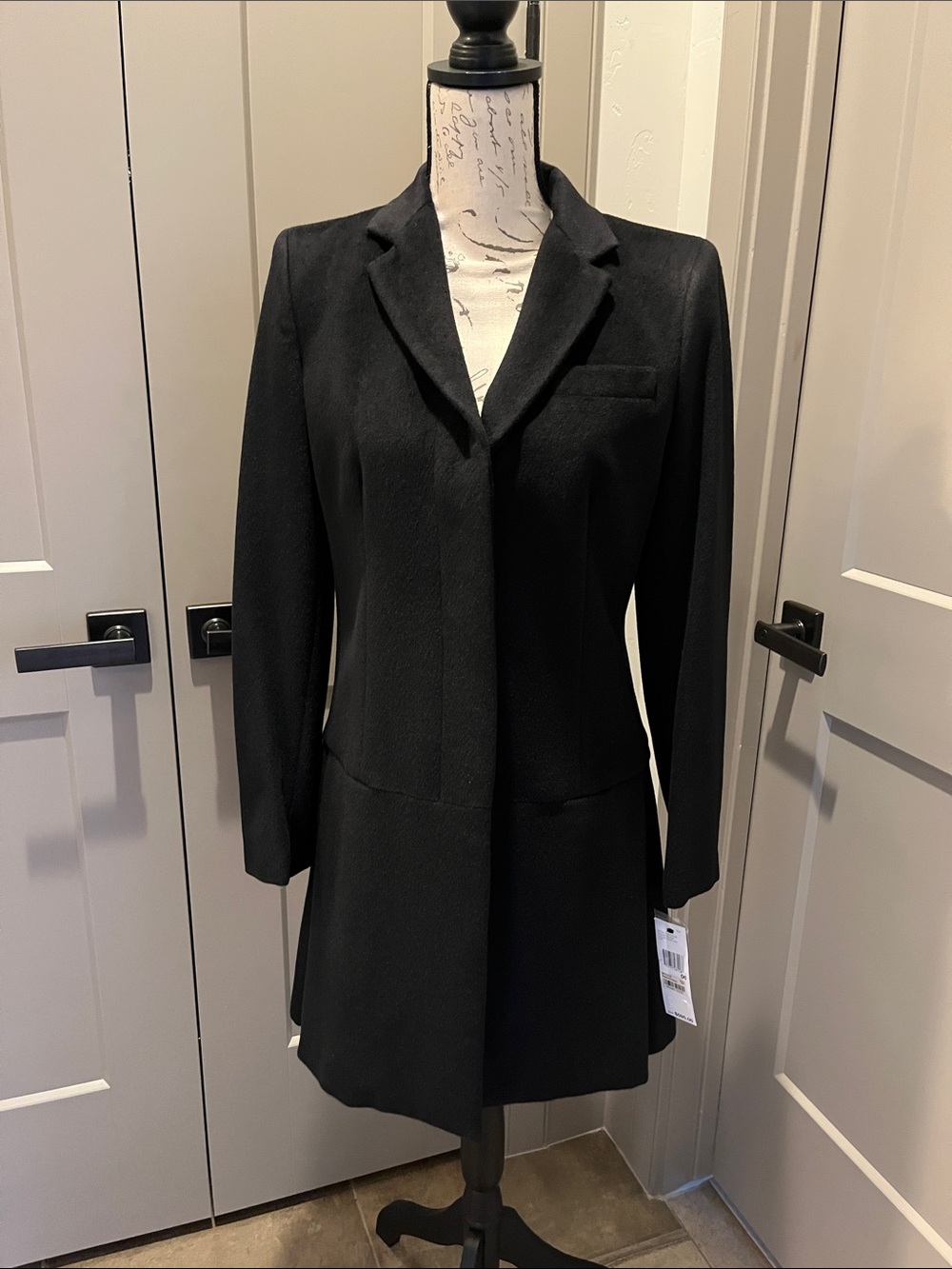 DKNY Black Single-Breasted Wool Coat - SIZE 6 - NWT